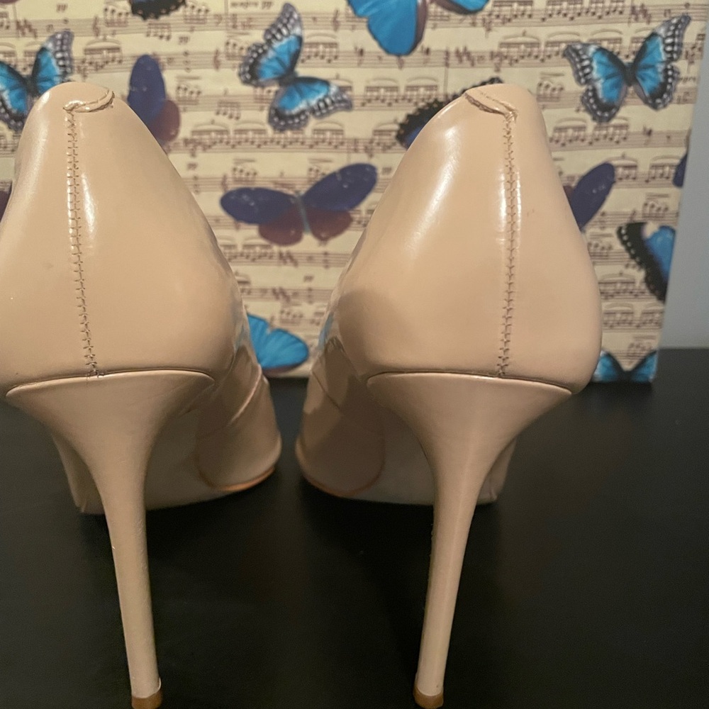 Steve Madden - Got Neutral? - Picture 4 of 5